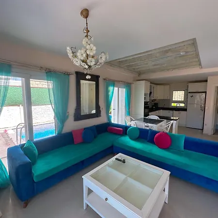 Palmiye Villa Çeşme