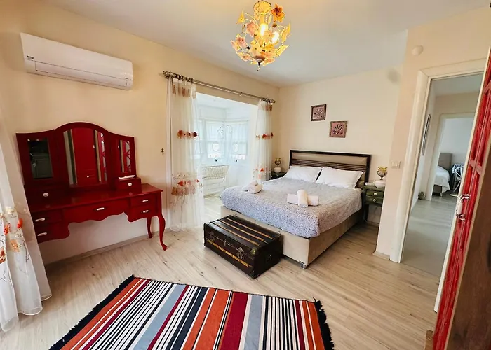 Villa Evalacati-villa Palma-netflix Joy