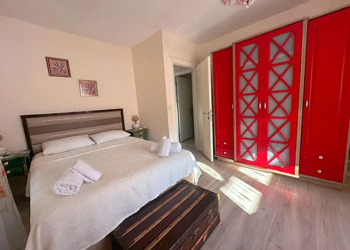 Evalacati-villa Palma-netflix Joy *