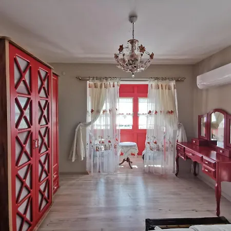 Evalacati-villa Palma-soemineli- Kis Duezeninde Vilă *