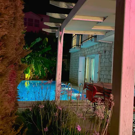 Evalacati-villa Palma-central With Private Pool&garden * Çeşme