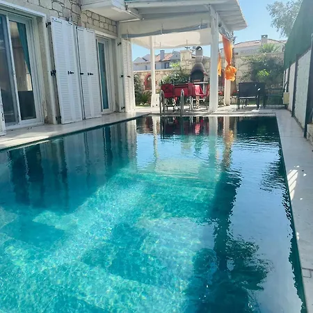 Evalacati-villa Palma-central With Private Pool&garden Villa Çeşme