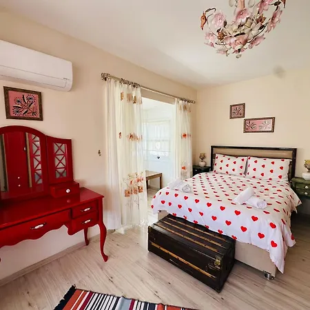 Evalacati-villa Palma-central With Private Pool&garden * Çeşme