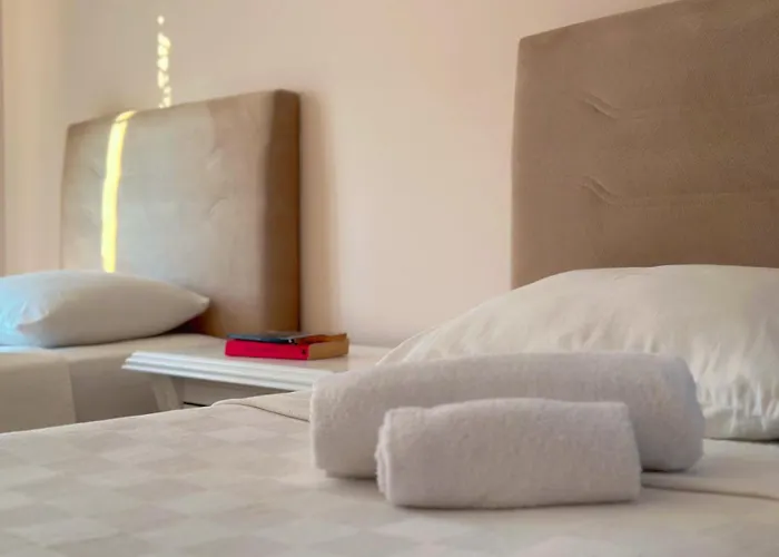 Evalacati-Villa Palma-Netflix Joy